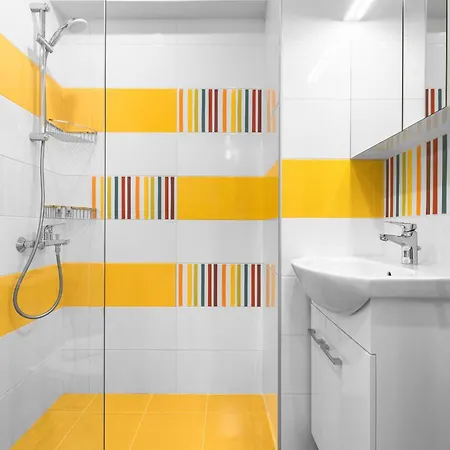Color Block, Nilie Hospitality Mgmt Lägenhet *