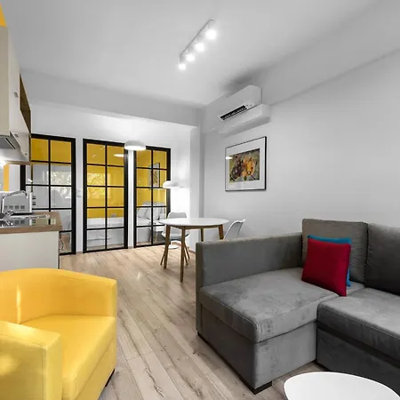 Color Block, Nilie Hospitality Mgmt * Thessaloníki