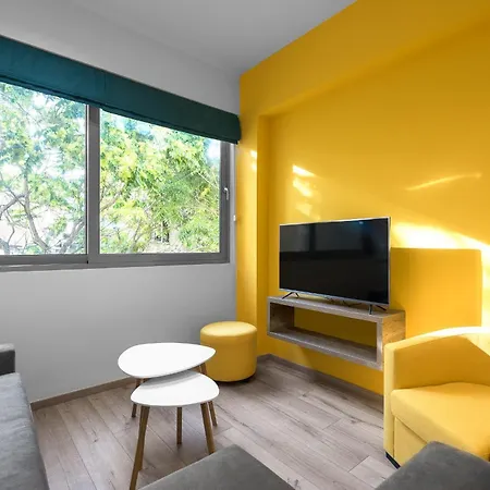 Color Block, Nilie Hospitality Mgmt *