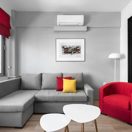 Color Block, Nilie Hospitality Mgmt *