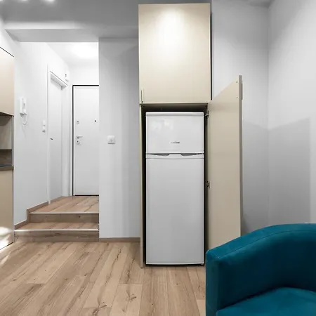 Color Block, Nilie Hospitality Mgmt *