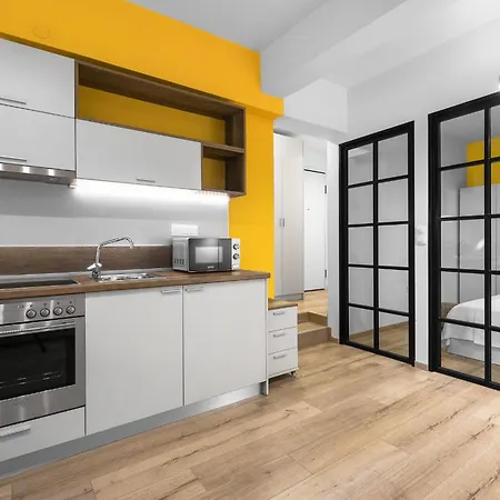Color Block, Nilie Hospitality Mgmt סלוניקי