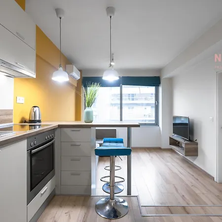 Color Block, Nilie Hospitality Mgmt דירה